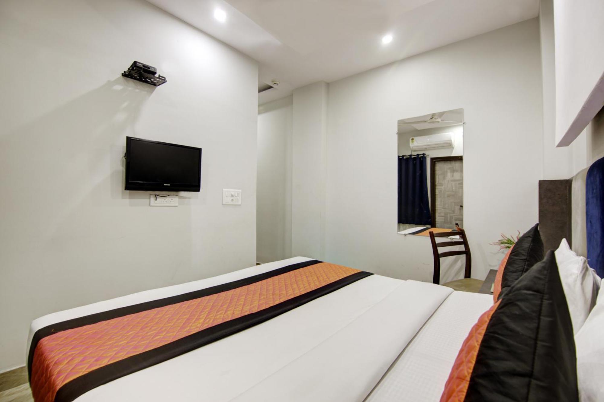 Hotel S B Inn - Near New Delhi Railway Station Paharganj Esterno foto