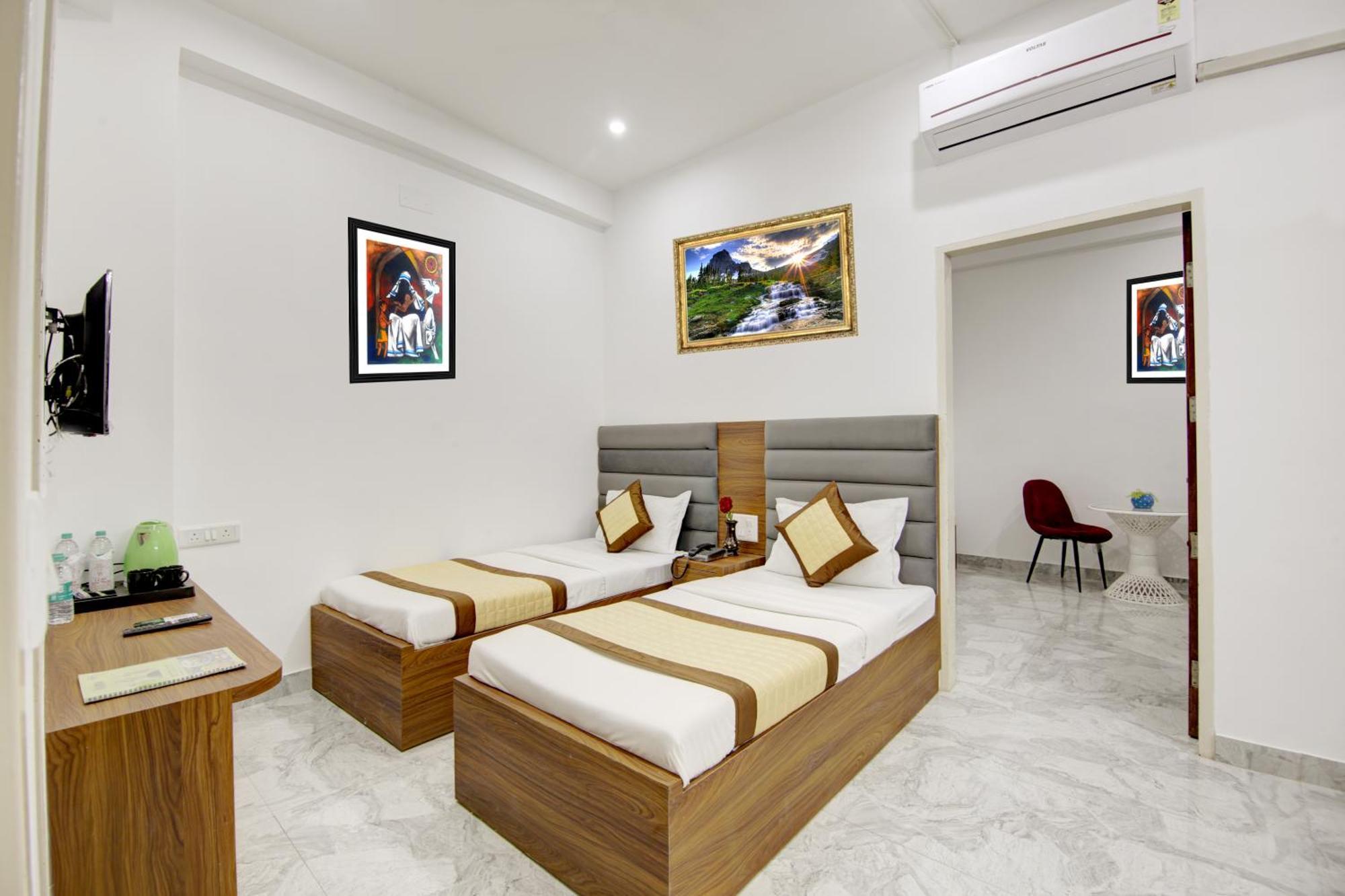 Hotel S B Inn - Near New Delhi Railway Station Paharganj Esterno foto