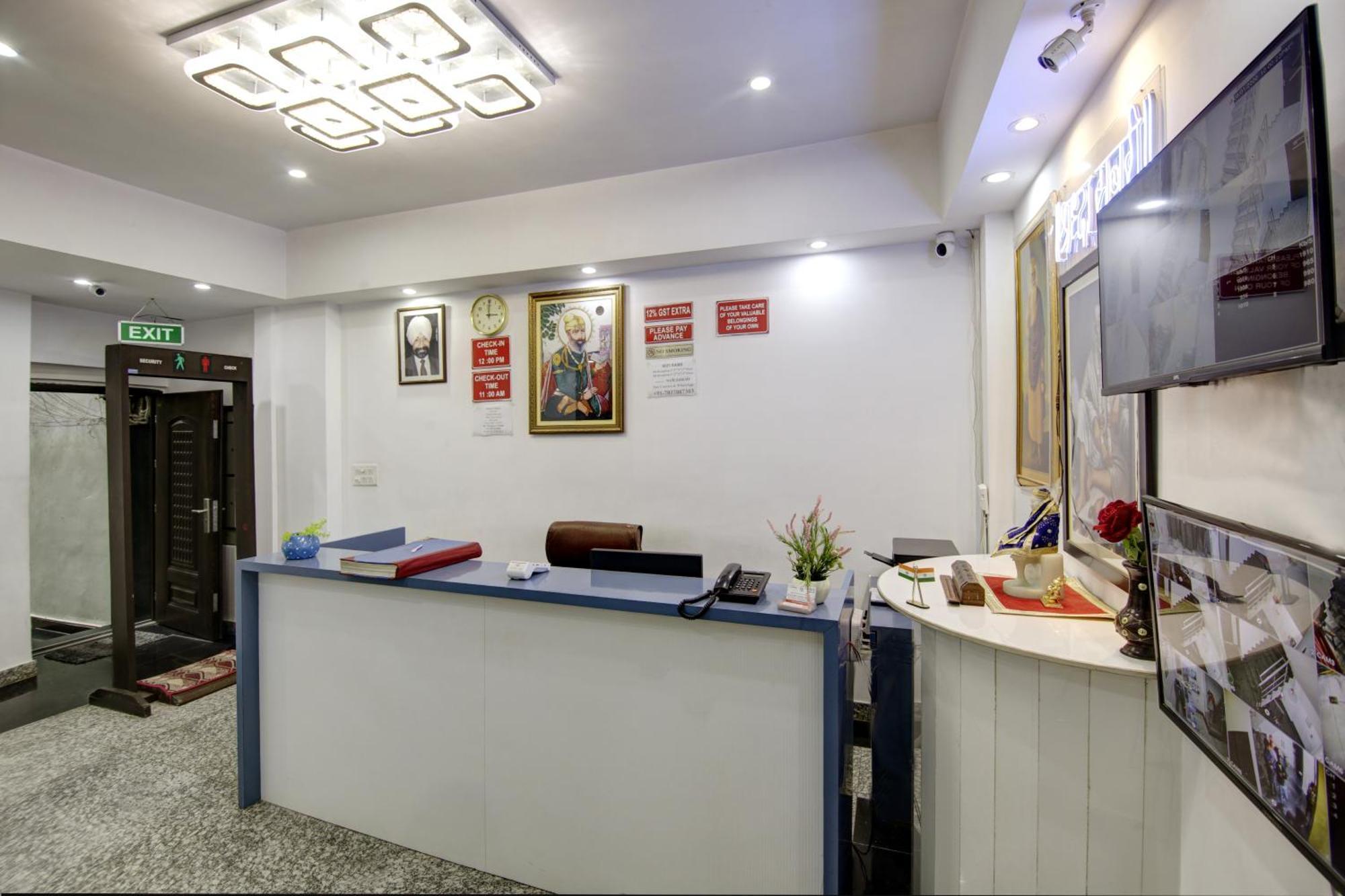 Hotel S B Inn - Near New Delhi Railway Station Paharganj Esterno foto