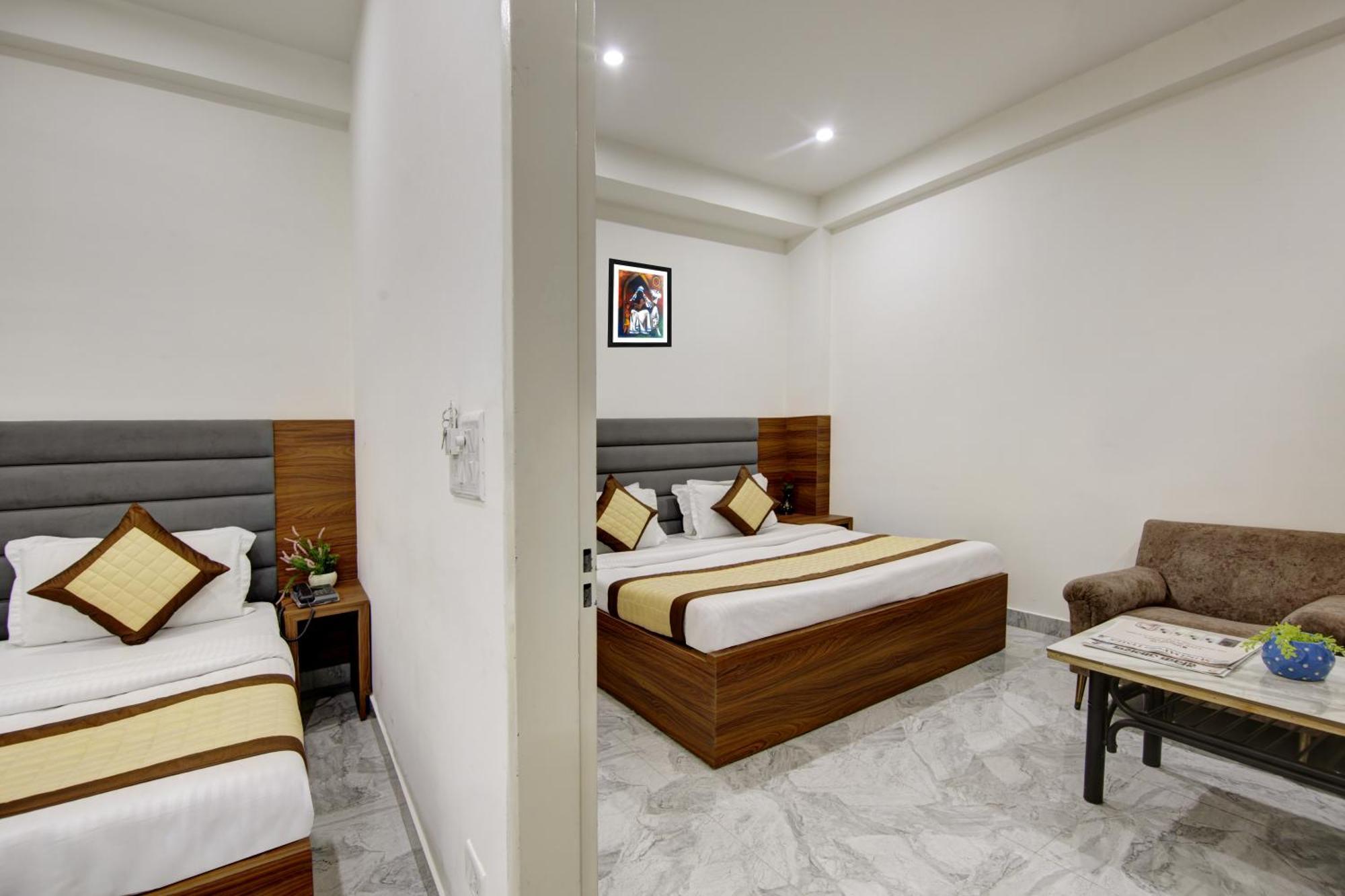 Hotel S B Inn - Near New Delhi Railway Station Paharganj Esterno foto