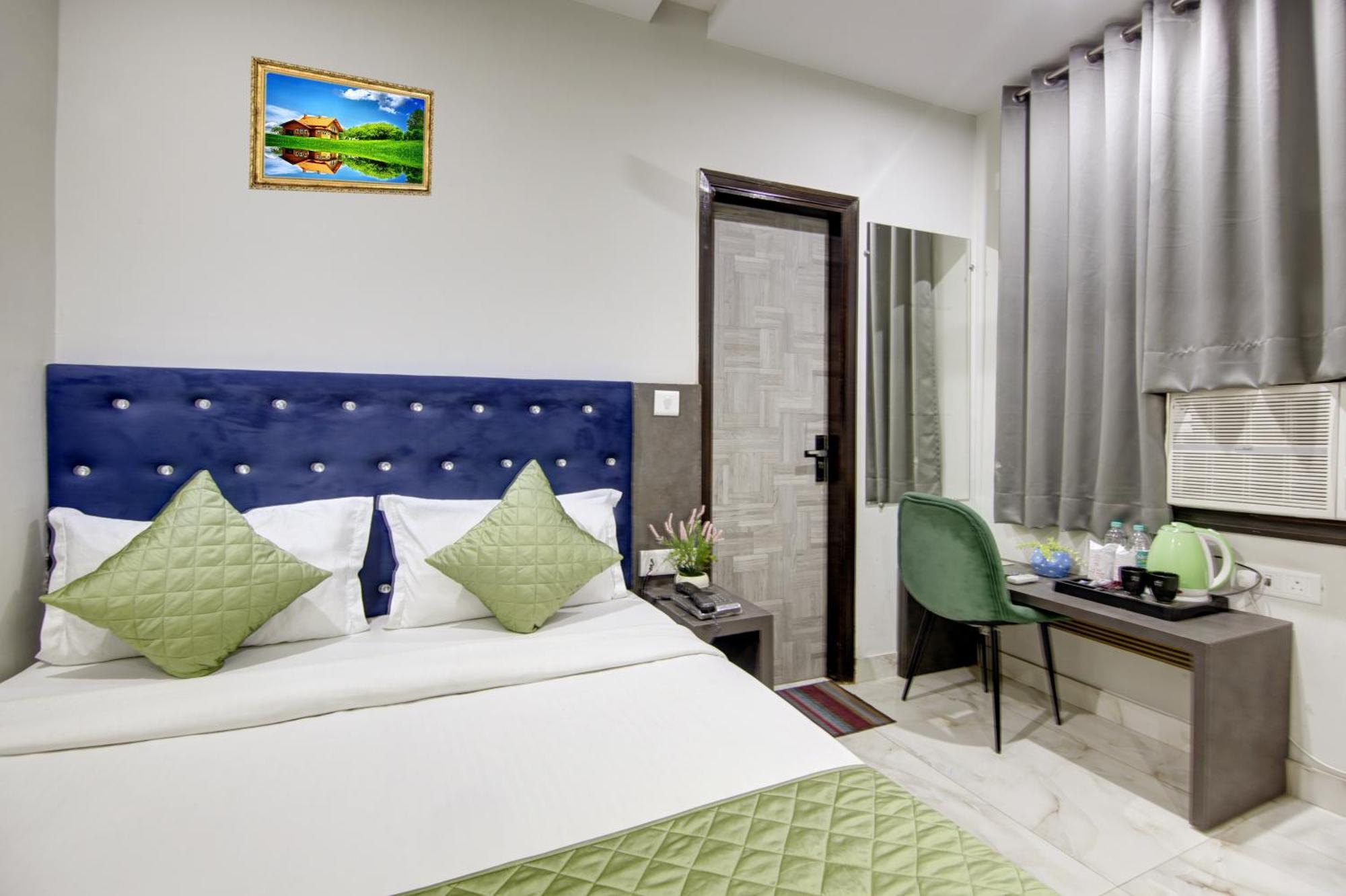 Hotel S B Inn - Near New Delhi Railway Station Paharganj Esterno foto