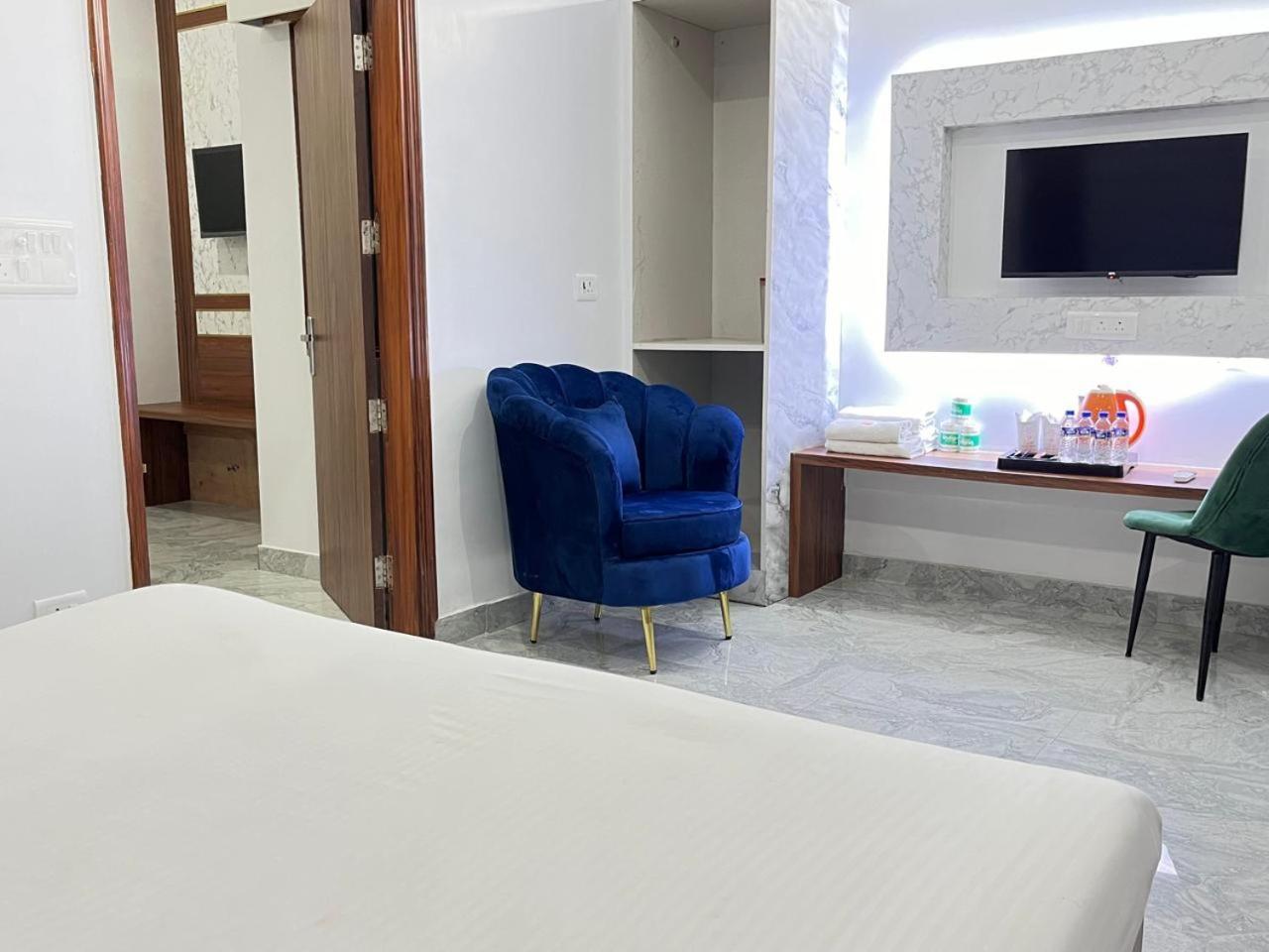 Hotel S B Inn - Near New Delhi Railway Station Paharganj Esterno foto